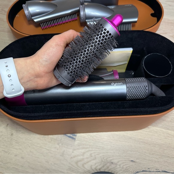 Dyson Air Wrap long barrel - Picture 7 of 11